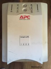 Бесперебойник APC Smart UPS-1000 VA